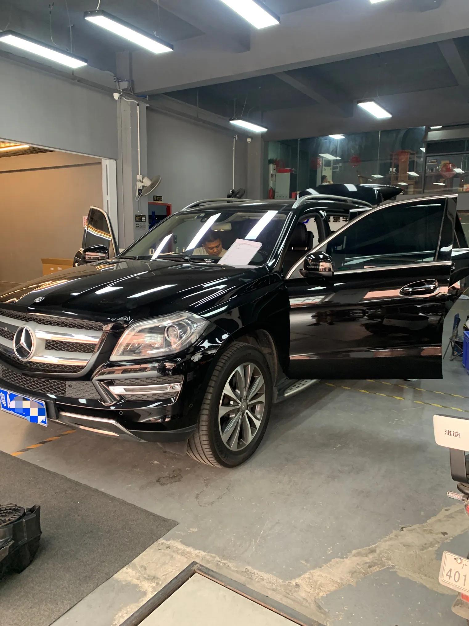 2015款奔驰GL400，豪华SUV的最新报价与市场分析